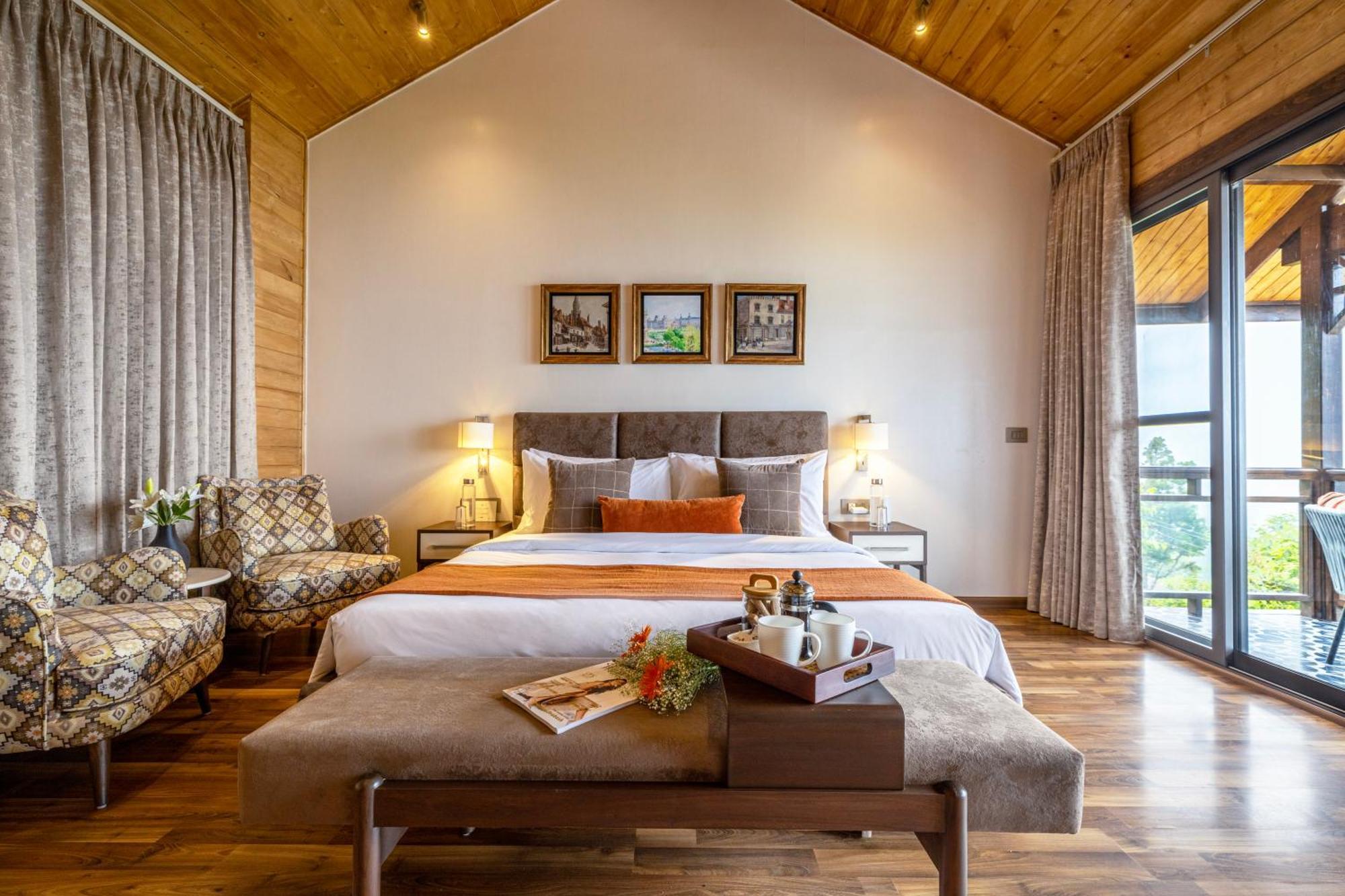 Ama Stays & Trails Kashi House, Risikés Kültér fotó